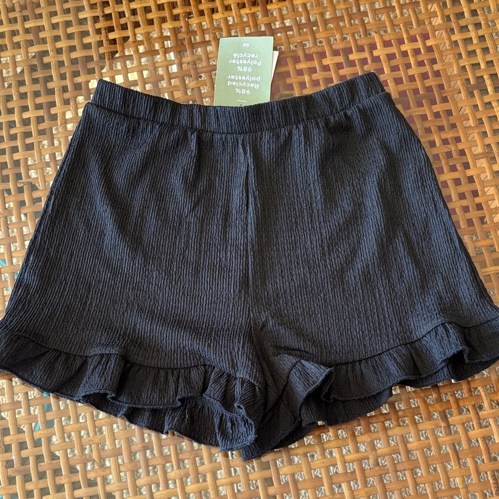 H&M Kids High Waist Black Ruffle Hem Shorts 8:10 NWT